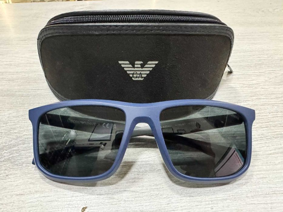 Слънчеви очила Emporio Armani EA4234U
