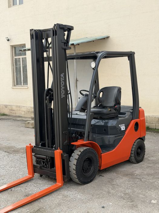 Вилочный погрузчик кара автокара