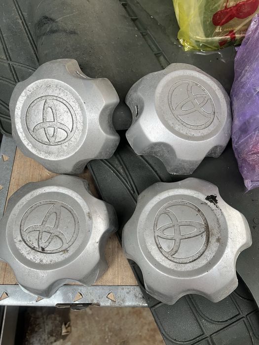 Продам колпочки тоета