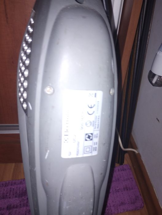 Aspirator cu fir  folosit