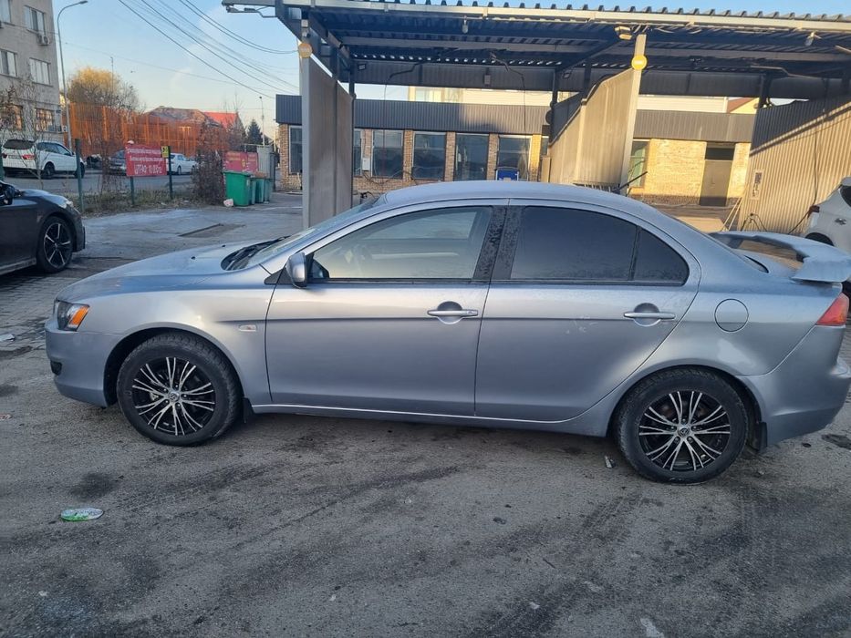 Машина   сатылады