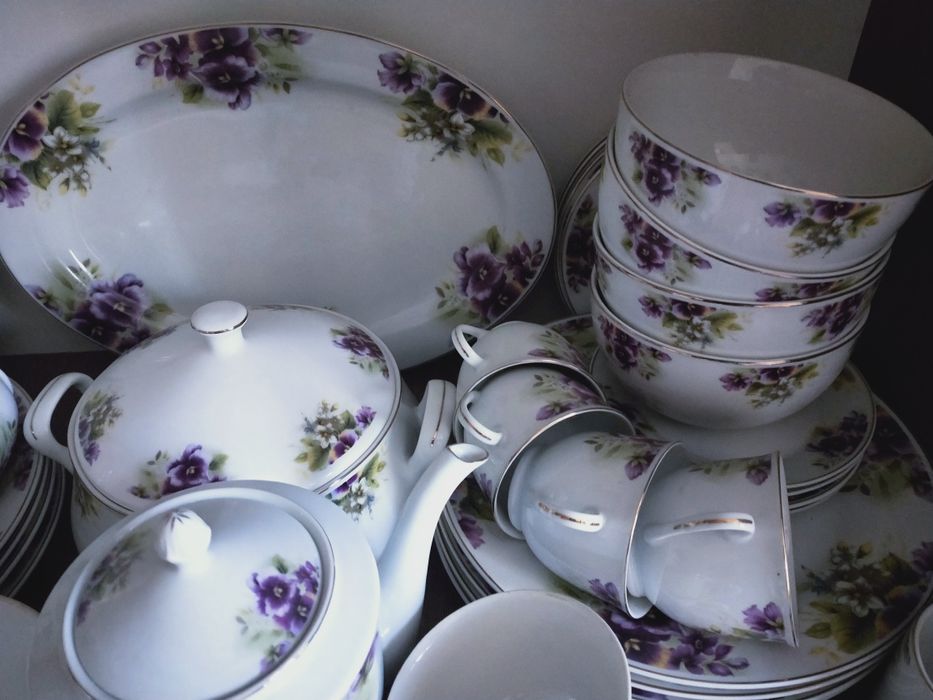 Сервиз столовый новый