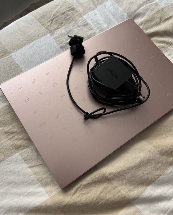 Asus E210 impecabil
