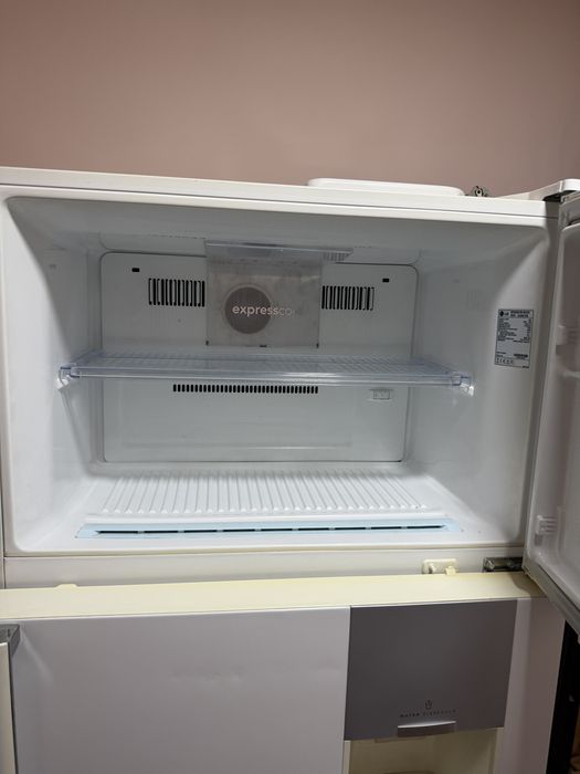 Frigider LG 529L