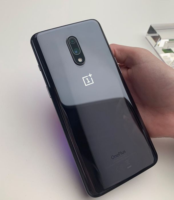 One Plus 7 . .256Gb 8Gb dualsim.  .