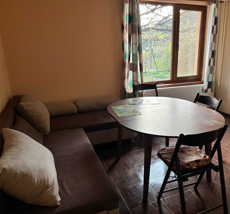 Дава се под наем Етаж от къща в Своге - 80 кв.м за 255 € - Снимка #1