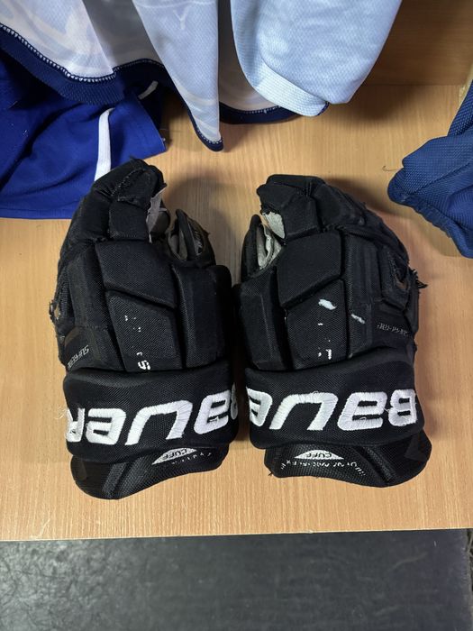 Продам хоккейные краги