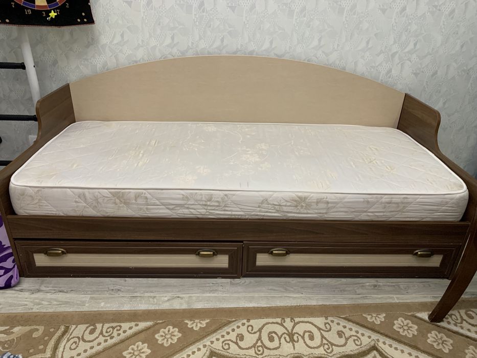 Гарнитур для детской, подростковой комнаты