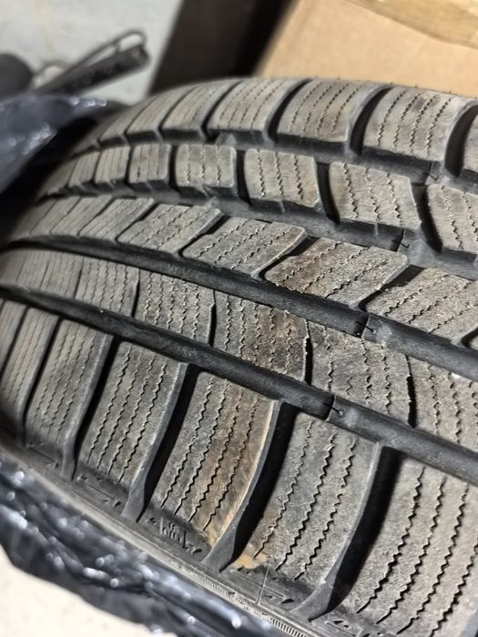 Резина Roadstone 235/55/19