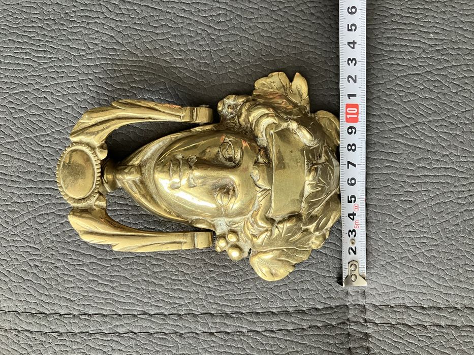 Месингови хлопки за врата