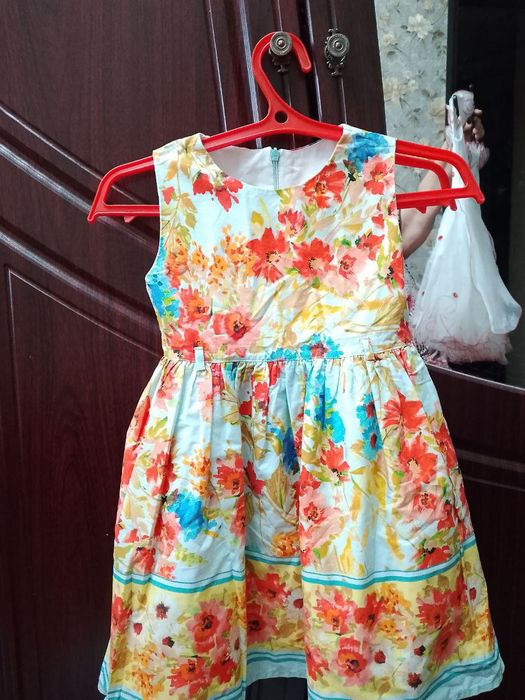 Платье на девочку.