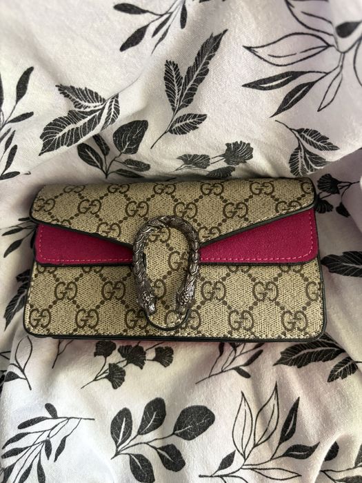 Чанта GUCCI.