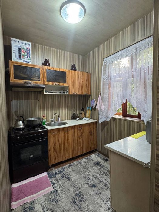 3- комнатная, Чиланзар 11, ЧИРОКЧИ  продаётся квартира   ~