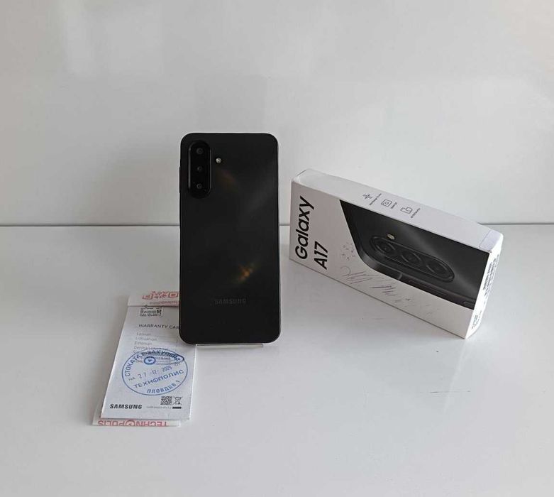 Смартфон Samsung Galaxy A17 (гаранция Технополис)
