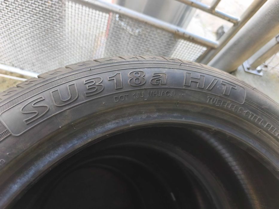 Летни гуми 235/50/19(нови около 2000км).