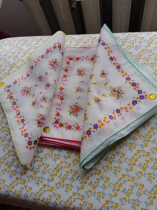 Носни кърпи - дамски и детски