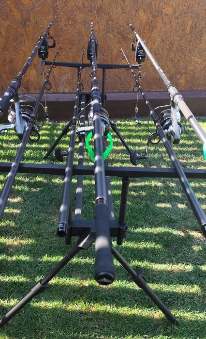 Set Complet Pescuit,3 Lansete 3,90m,3 Mulinete 8000,Rod Pod Echipat