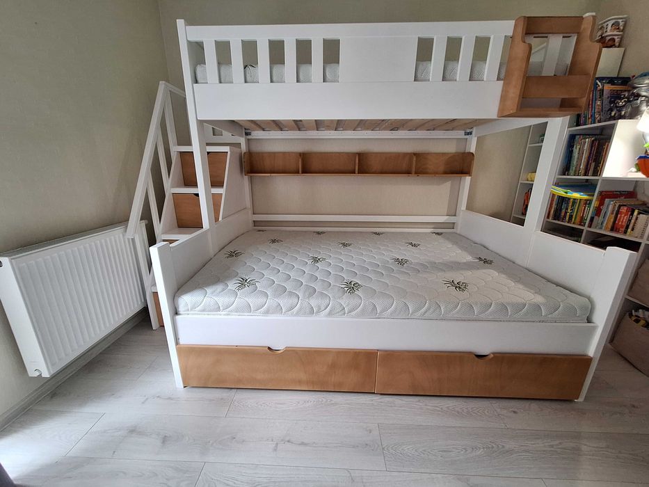 TRANSPORT GRATUIT.Pat supraetajat cu scara tip sertare.Cod 3540