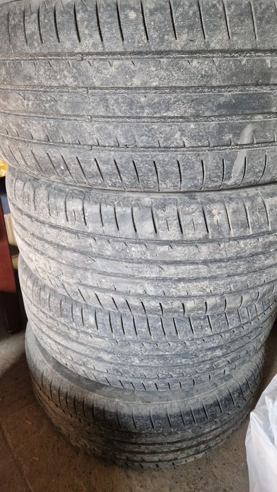 Продам резину 225/60/R17