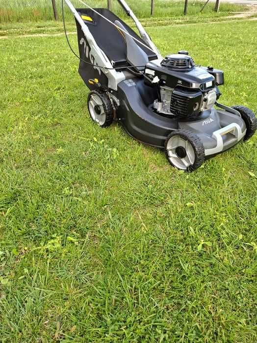 Masina tuns iarba / gazon / honda