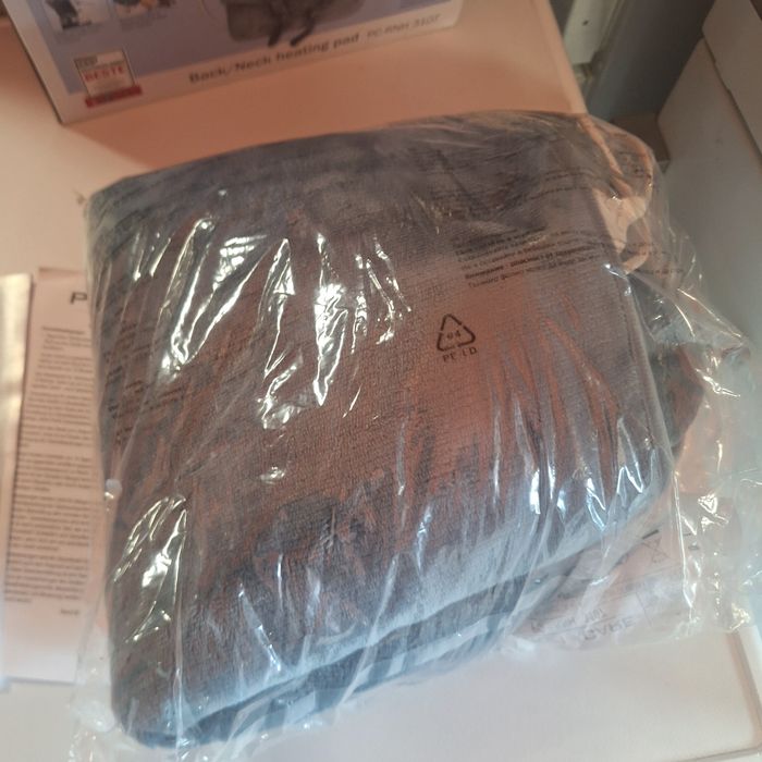 Електрически затоплящ нагревател за врат, рамене и гръб подходящ при р