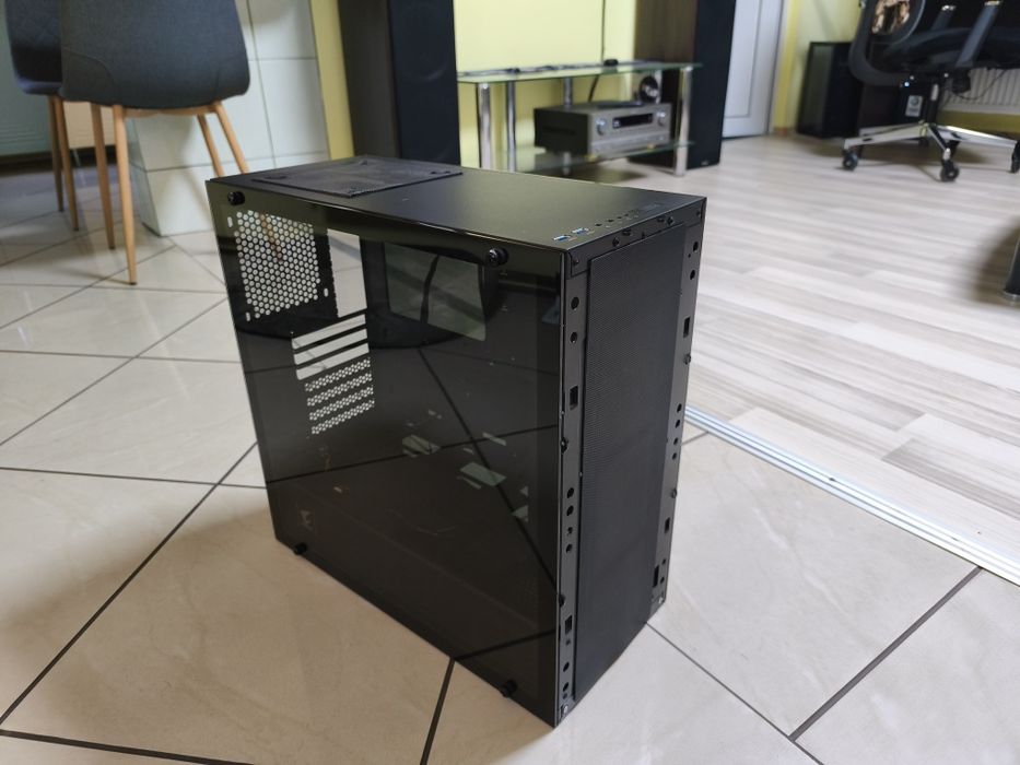 Carcasa pc thermaltake view cu sticla securizata