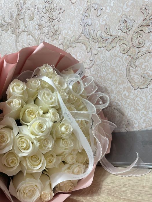 51 белые розы свежие цветы