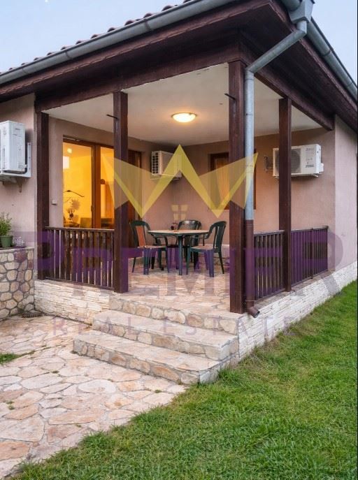 Продава се Къща в с. Близнаци, Област Варна - 146 кв.м за 1898 €/кв.м - Снимка #2