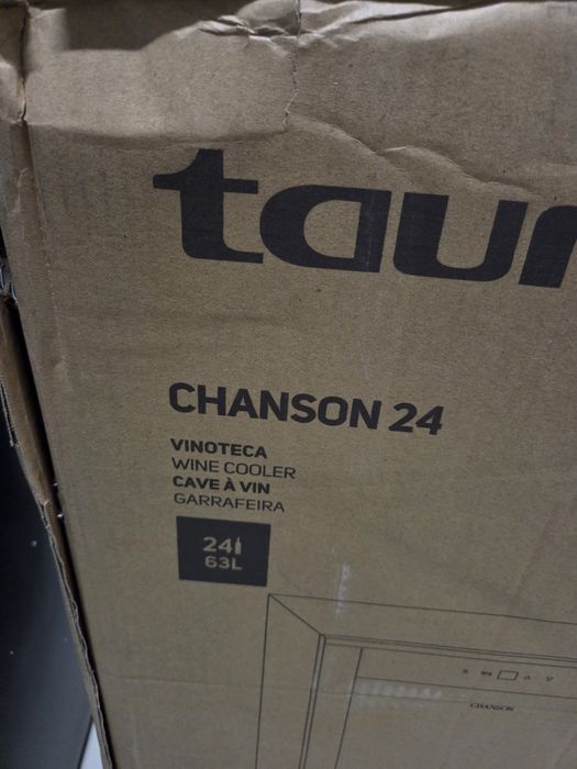 Чисто нова Винна хладилна витрина Taurus Chanson 18 / Chanson 24