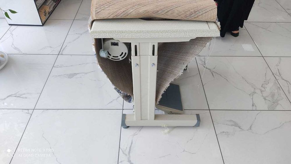 Оверлок машина для прошивки ковровых изделий