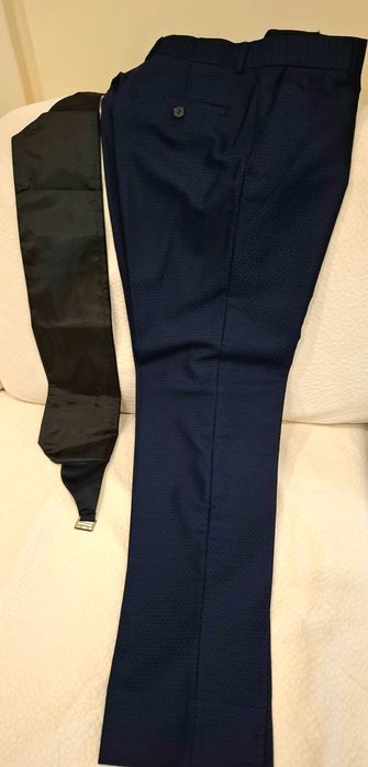 Мъжки костюм за абитуриент