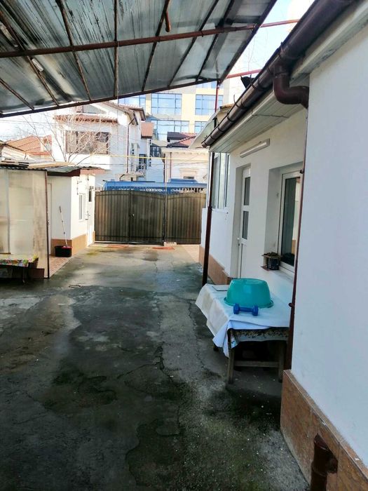 Casă de închiriat Sala Sporturilor