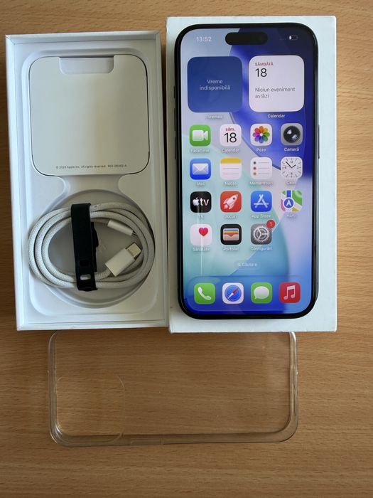 iPhone 15 Pro ca nou, full box, tinut doar cu folie protectie