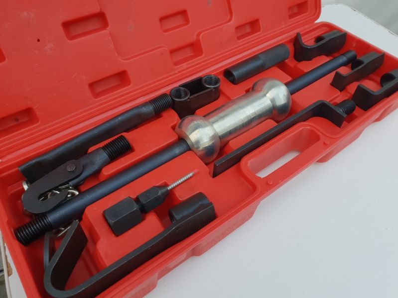 Presa indreptat caroserii / Extractor de impact manual cu ciocan