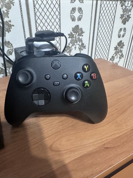 Xbox series X в отличном состоянии