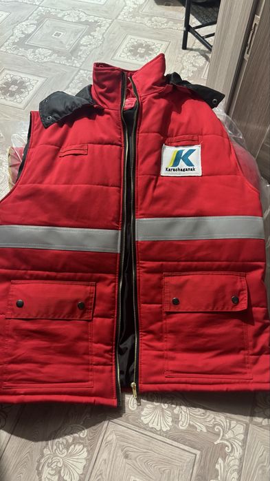 Продам спецодежду в отличном состоянии