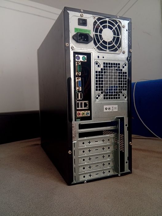 Vând unitate  Delux