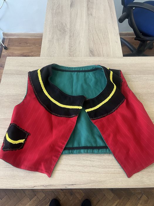 Мъжки тракийски елек двулицев