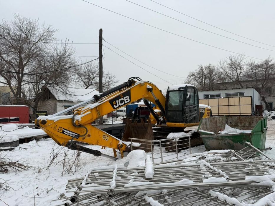 Продается экскаватор JSB