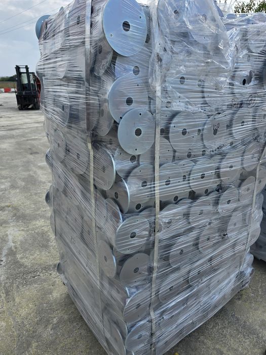 Триноги ,хюнебеци и вилици за телескопични подпори