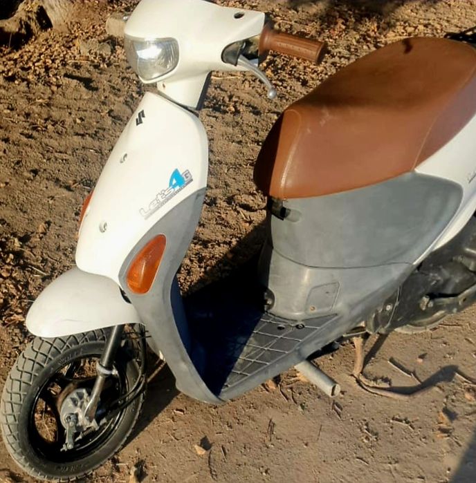 Скутер suzuki lets 4