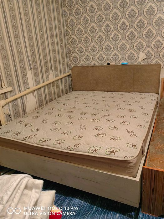 Продам спальную гарнитуру