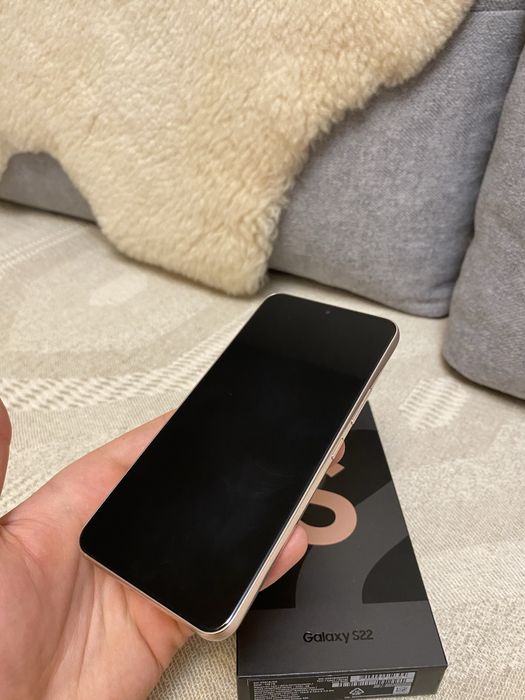 Samsung s22 8/128