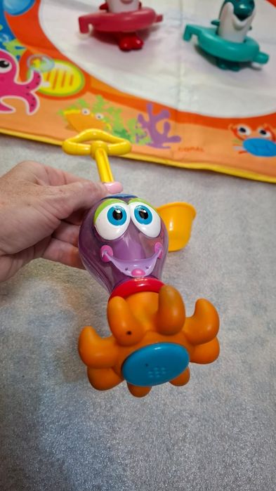 Акваковрик для рисования, игрушки для купания и игра "рыбалка"