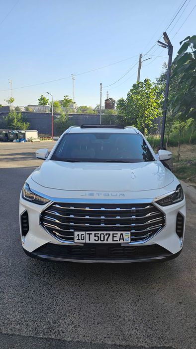 Jetour X70 Plus 2023-yil. 9000km, 1 qo'l