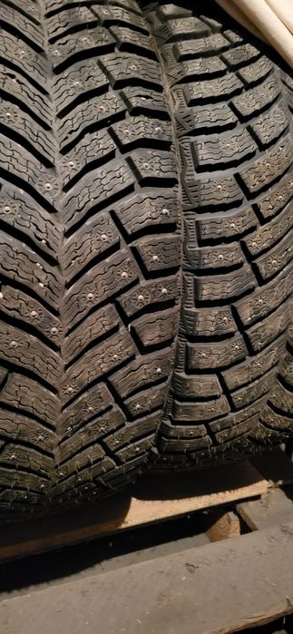 Комплект шин на автомобиль