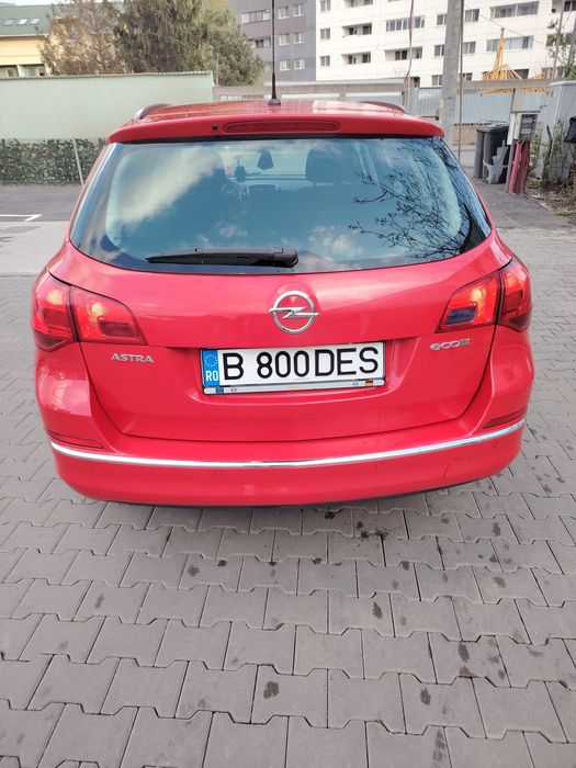 Vând sau schimb Opel Astra J tourer