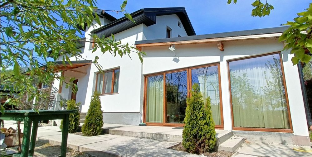 Casă noua complet utilata Șimnicu de Sus - pârâu, iaz, lângă padure