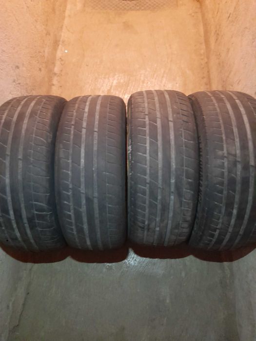 Anvelope profil Vara 215/55- 16 ZR