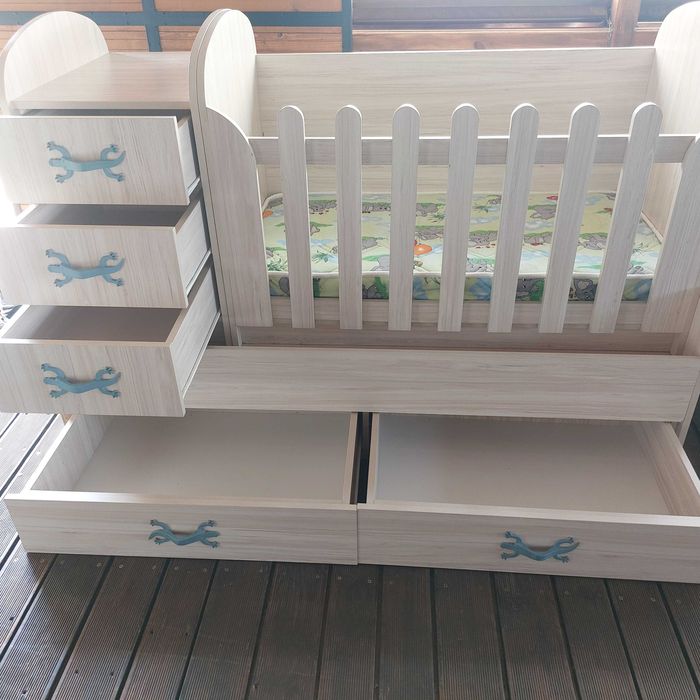 Дървено детско легло